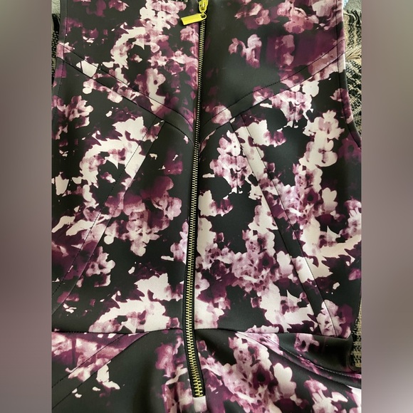 Jennifer Lopez Magenta Purple Abstract Fit & Flare Scuba Dress Size 4 - Picture 8 of 11